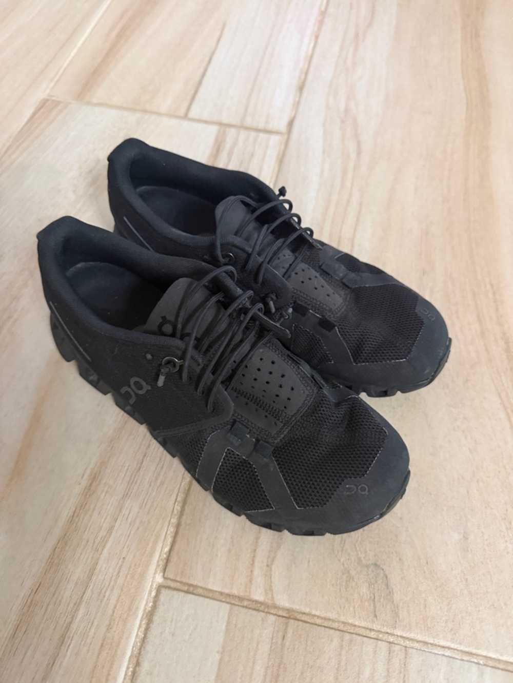 On Running Men's All-Black Athletic Running Shoes